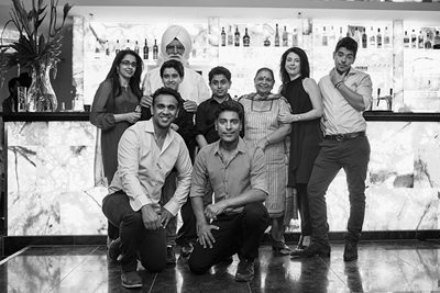 Foto 7: Het team van AMRIT