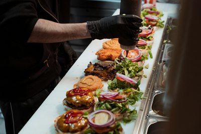 Foto 3: Vers bereide burgers