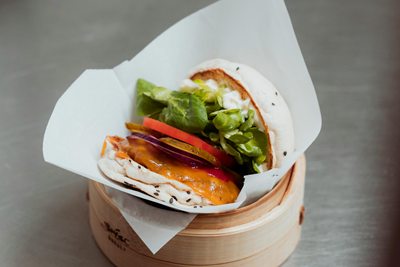 Foto 4: Burger in een bamboemandje